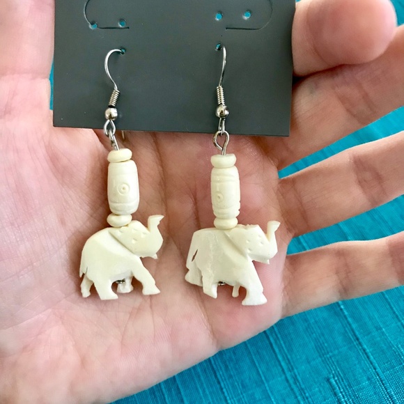 Wooden Elephant HANDMADE Earrings - Picture 2 of 5